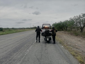 Guardia Estatal custodia caravana internacional de motociclistas en carretera Reynosa–San Fernando