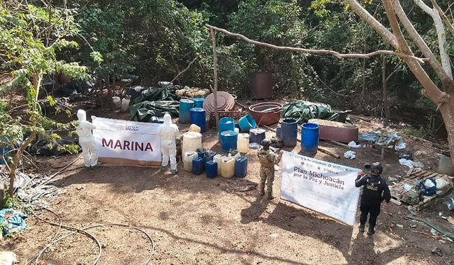 Aseguran y desmantelan laboratorios clandestinos de drogas sintéticas en Durango, Sinaloa y Michoacán