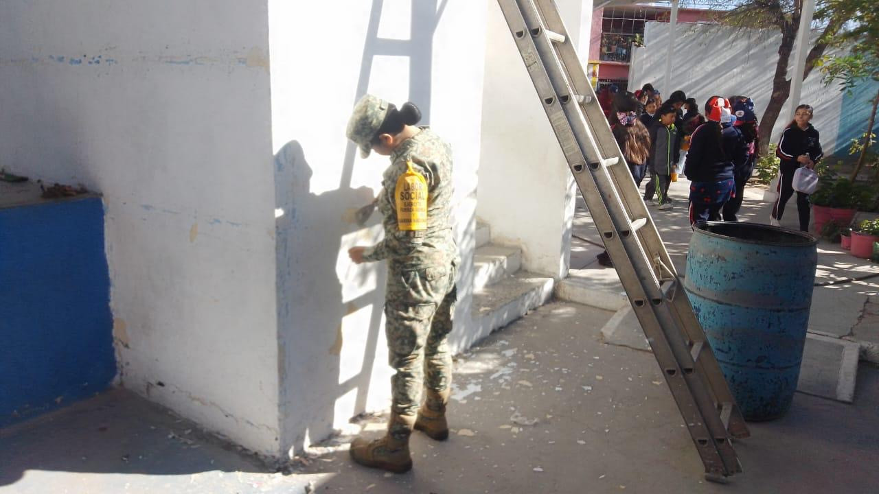 Tienen escuelas nueva imagen con apoyo de militares