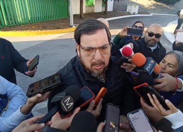 Denuncian a seis escuelas por condicionar cuotas para inscripciones