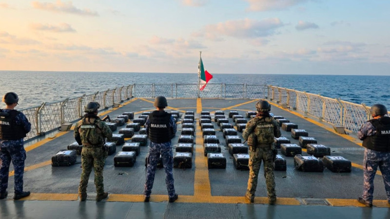 Secretaría de Marina asegura dos toneladas de presunta cocaína