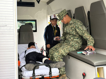 Estudiantes realizan visita guiada a instalaciones militares para fomentar la inclusión y los valores