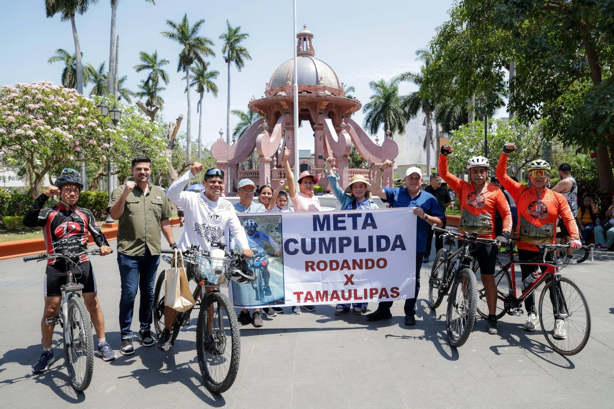 Ciclista de Tamaulipas recorre el estado por el deporte y la solidaridad