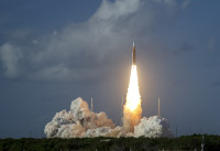 Artemis II inicia histórico viaje alrededor de la Luna tras exitoso despegue