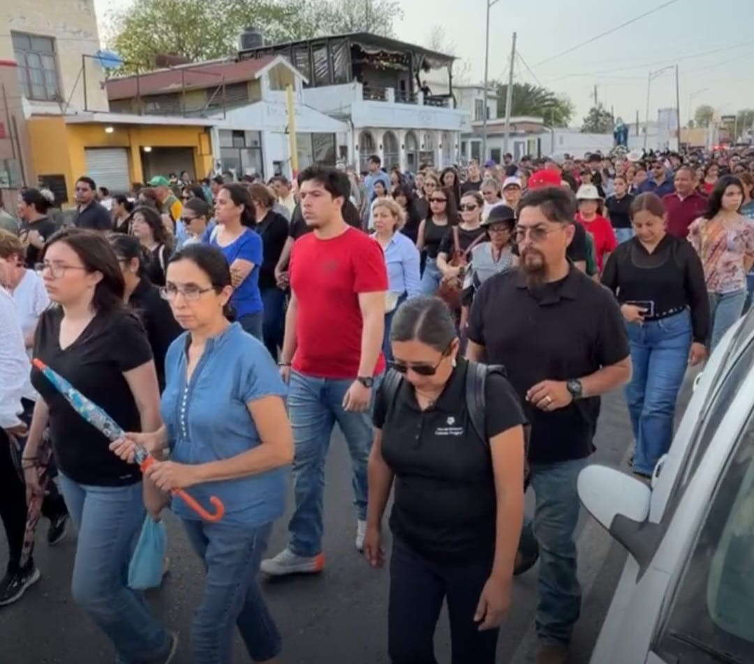 Fe y Devoción: Cientos de fieles acompañan la Procesión del Silencio en Nuevo Laredo