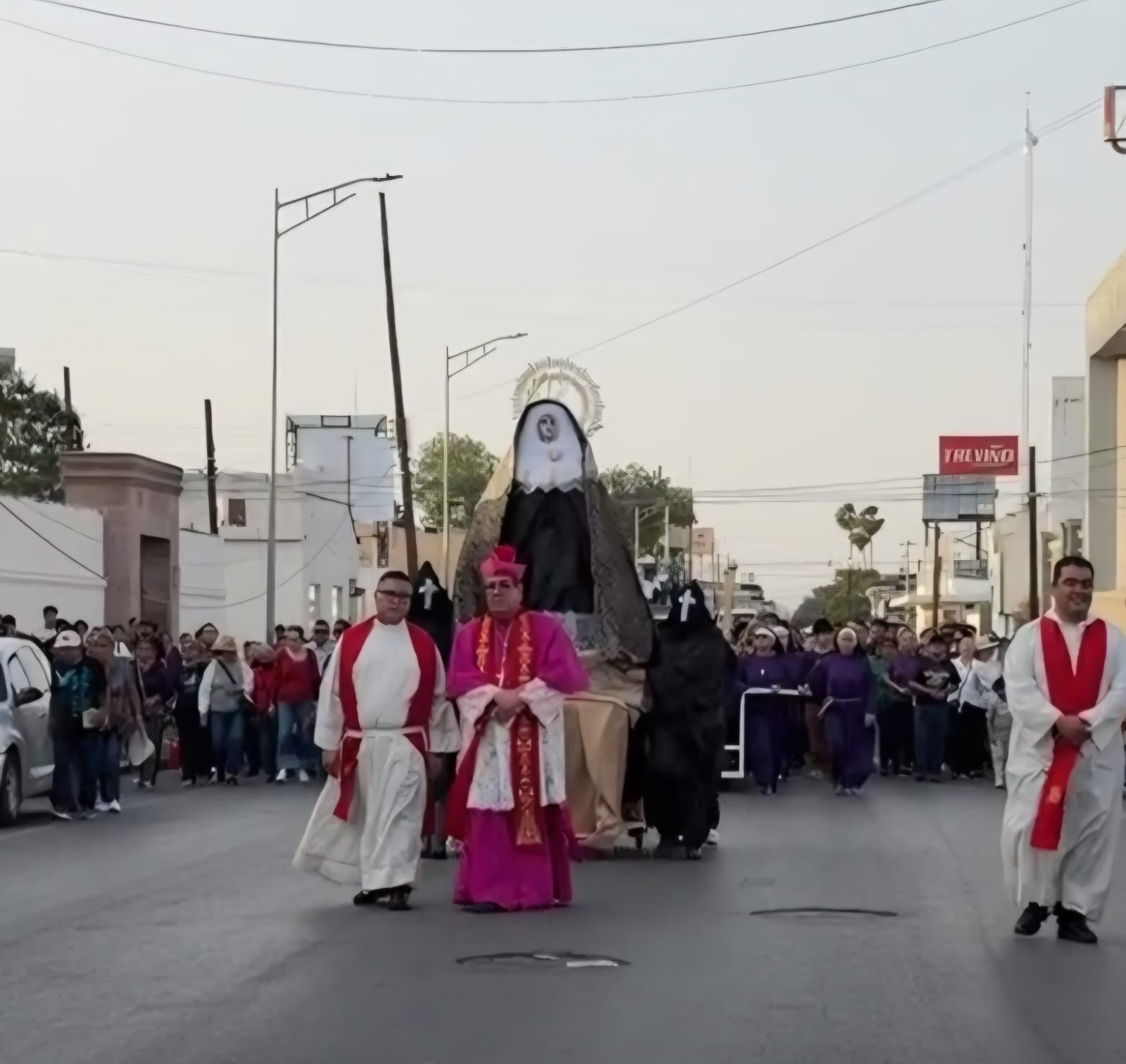 Fe y Devoción: Cientos de fieles acompañan la Procesión del Silencio en Nuevo Laredo