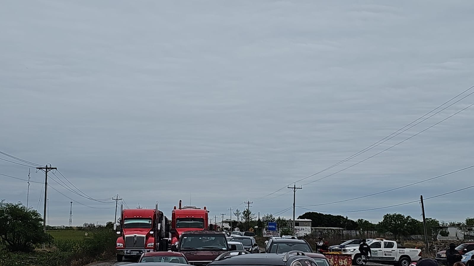 Agricultores bloquean la carretera Victoria-Matamoros