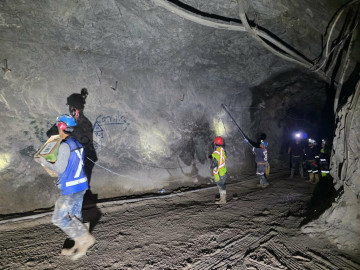Localizan con vida a segundo trabajador en mina Santa Fe, en Sinaloa