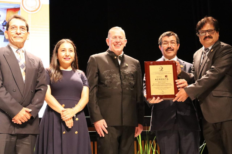 Hito histórico. La UAT alcanza el 100% de excelencia académica: Rector Dámaso Anaya