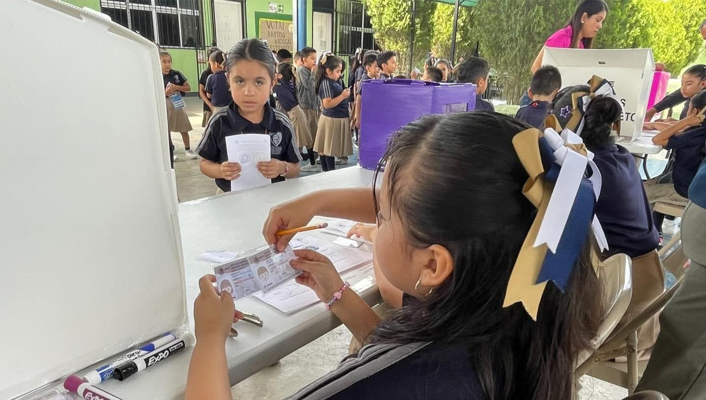 Promueve INE cultura democrática con elecciones escolares en Nuevo Laredo