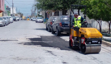 Trabajaron 5 cuadrillas de Bacheo con 44 toneladas de asfalto en 5 zonas de Reynosa