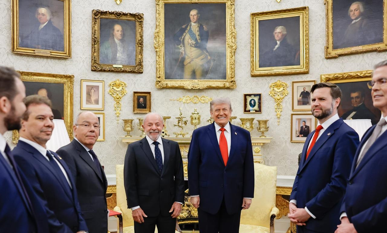 Trump y Lula dialogan sobre aranceles en reunión marcada por tensiones bilaterales
