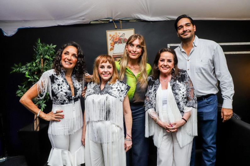 Asistió senadora Maki Esther Ortiz Domínguez al concierto “Pandora 40 años” en Reynosa