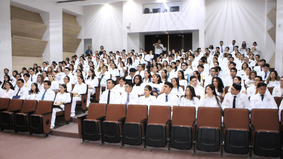 Egresados de Medicina de la UAT obtienen 276 plazas para internado médico