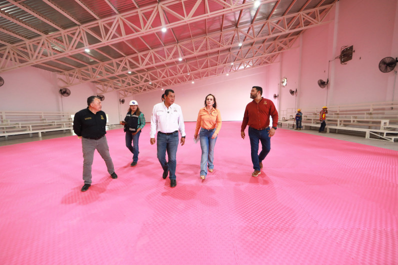 Supervisa alcaldesa Carmen Lilia Canturosas avances del Centro Deportivo Multidisciplinario en la colonia el Nogal