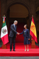 Sheinbaum recibe al rey Felipe VI en Palacio Nacional para fortalecer la relación México-España