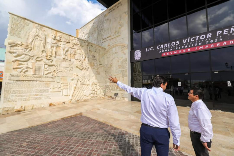 Mostró el Presidente Carlos Peña Ortiz al MVZ Dámaso Anaya Alvarado la transformación de la ciudad 