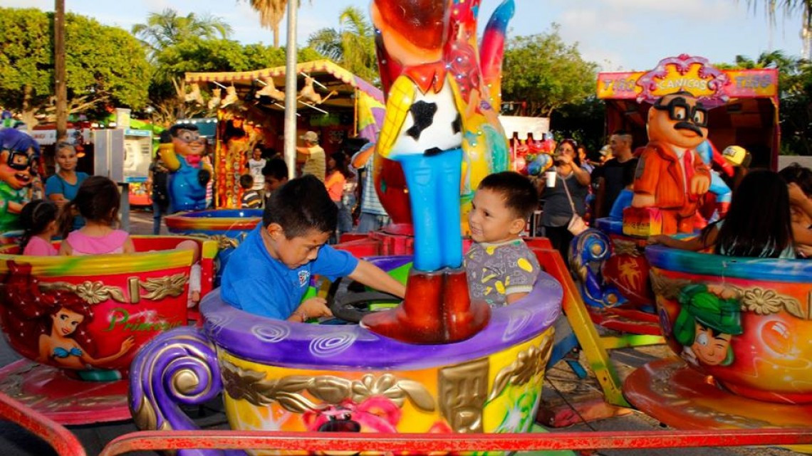 Ayuntamiento trae juegos mecánicos gratis