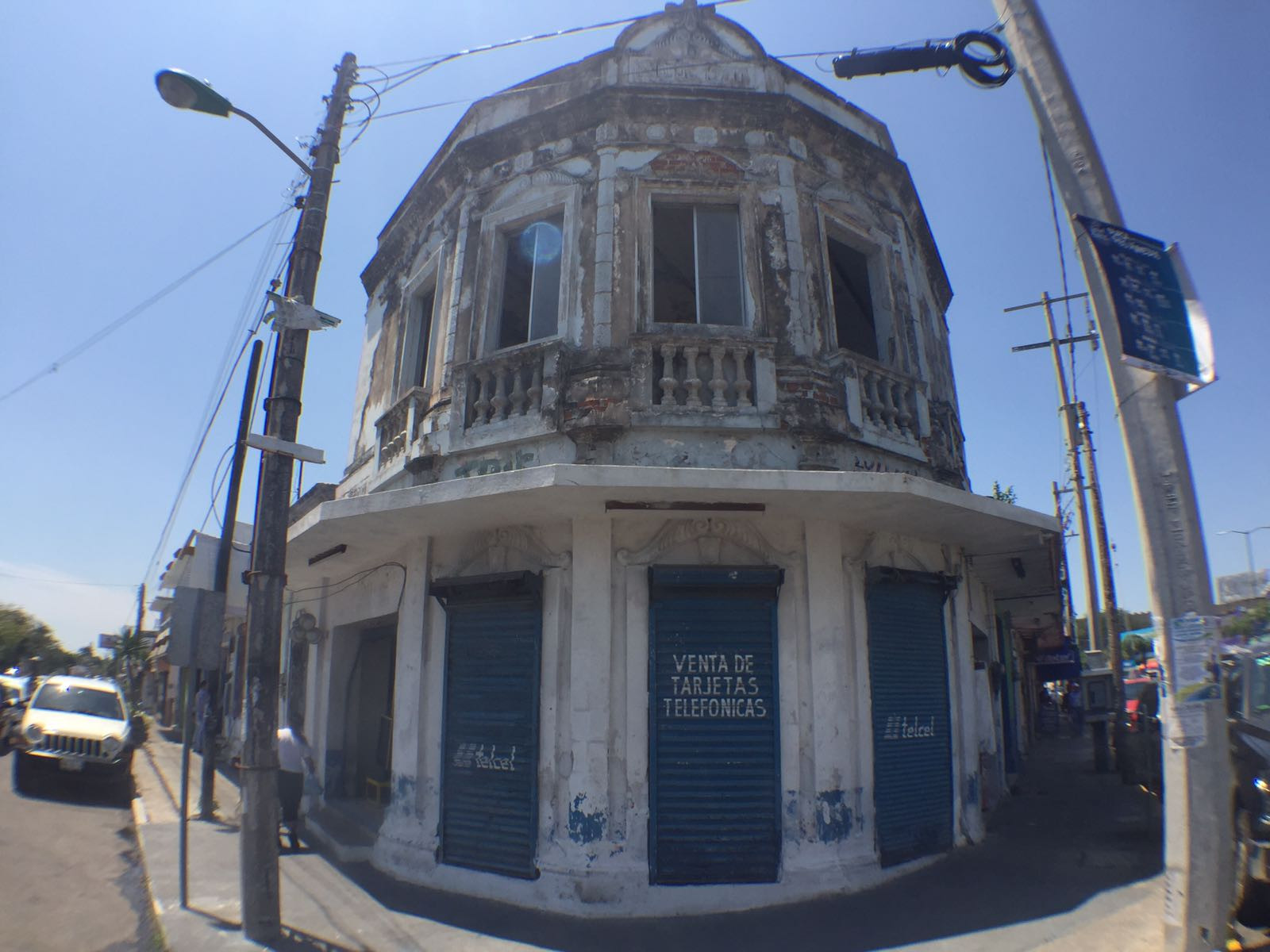 Por tercera ocasión roban local en zona centro