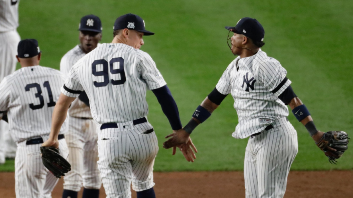 Yankees gana a Astros y se encuentra a un triunfo de la Serie Mundial