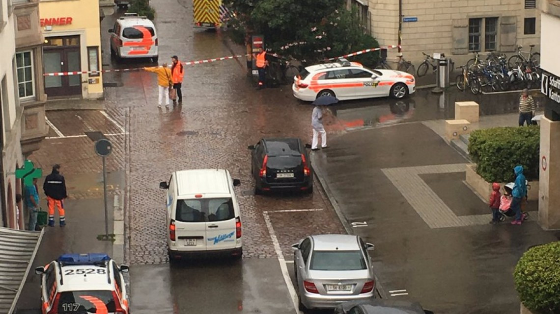 Hombre ataca con motosierra y deja 5 heridos en Suiza