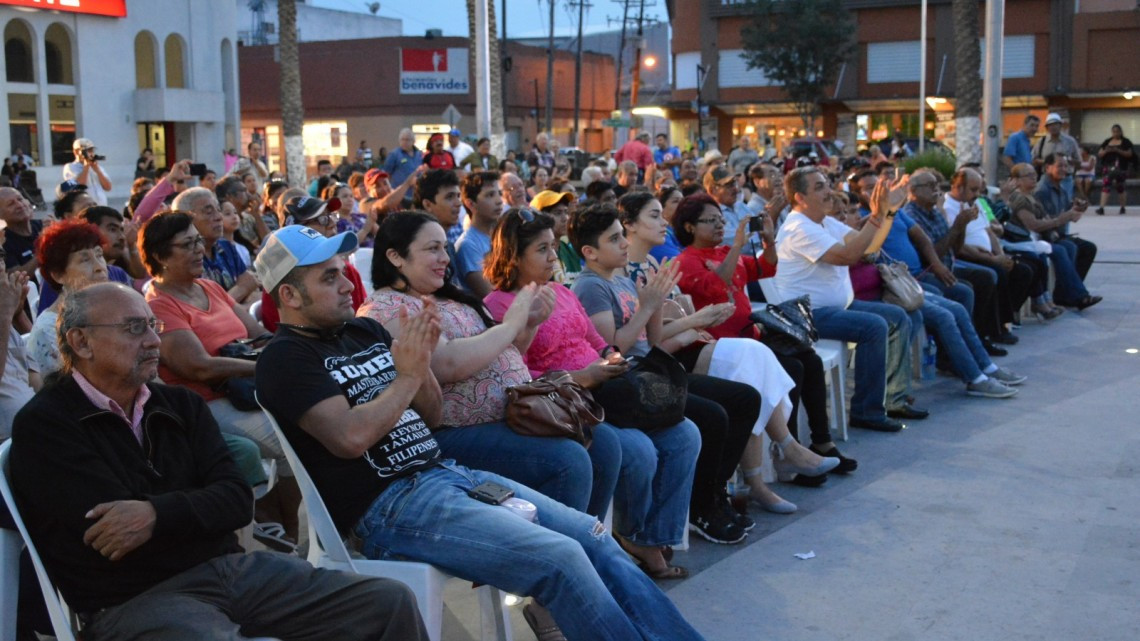 Orquesta de Pepe Ramos pone ritmo a la Plaza Principal