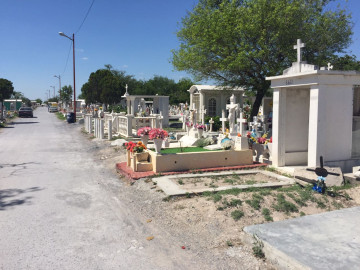 Alistan panteones para éste 10 de mayo