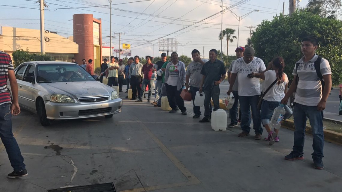 Compras de pánico en gasolinera de Matamoros