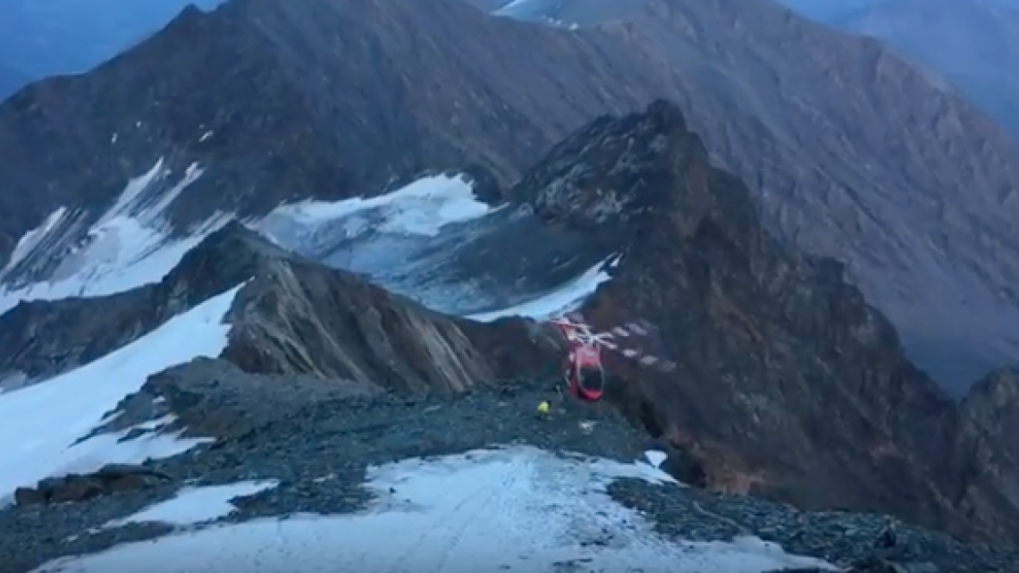 Helicóptero se estrella durante rescate 