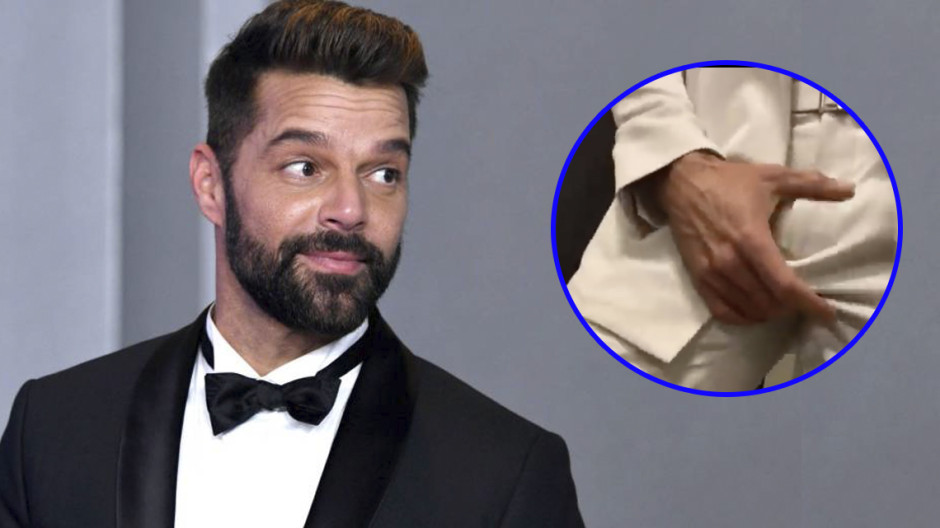 Ricky Martín se toca sus partes íntimas sin pudor 