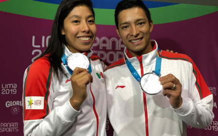 Alfredo Ávila y Diana García conquistan la medalla de plata en dobles mixto de squash