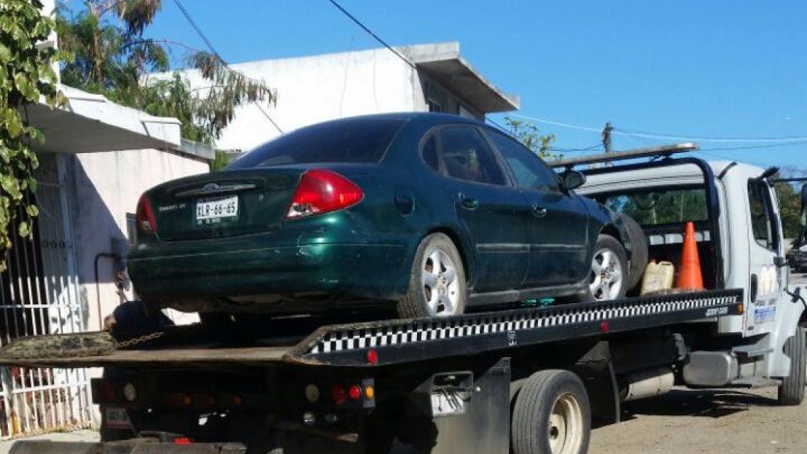 Oficina fiscal expide placas con reporte de robo