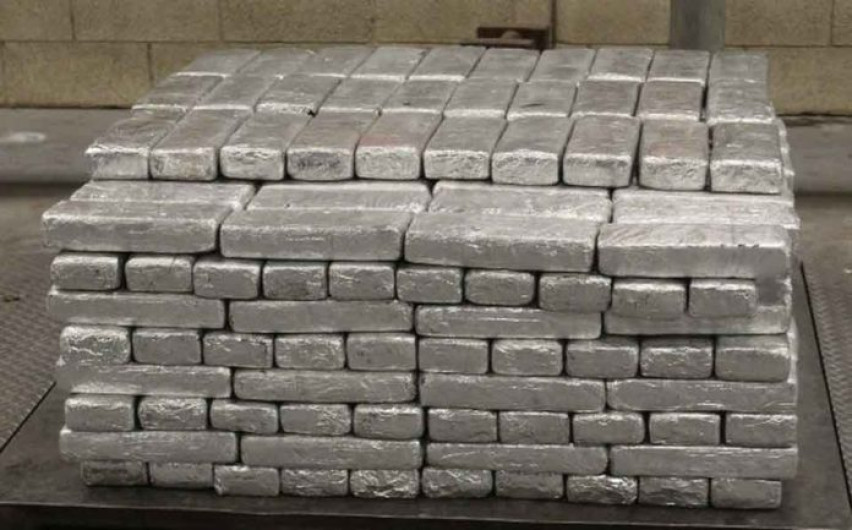 Interceptan metanfetamina en la frontera en cargamento de fresas