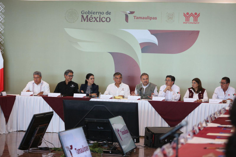 Gobernador Américo Villarreal y director general del Infonavit Octavio Romero se reúnen con desarrolladores de viviendas; agilizarán programa de casas para Tamaulipas