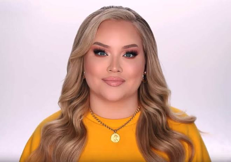Yutuber NikkieTutorials confiesa ser una mujer transgénero