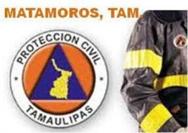 Joven universitario choca contra camellón 