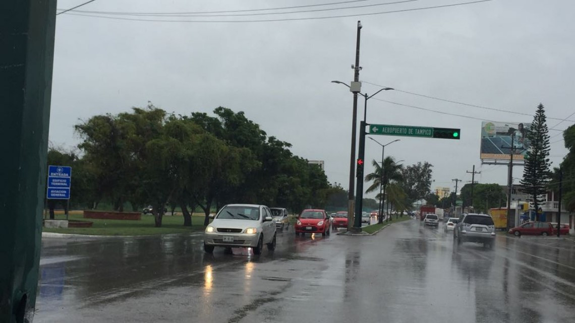 Siguen lluvias en la zona sur por presencia de "Katia"