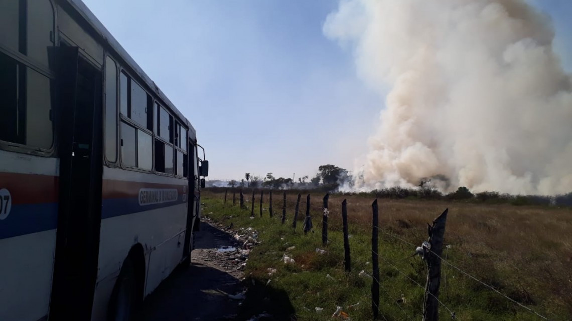 Solar baldío se incendia y genera afectación en múltiples colonias de Altamira, Tampico y Ciudad Madero.