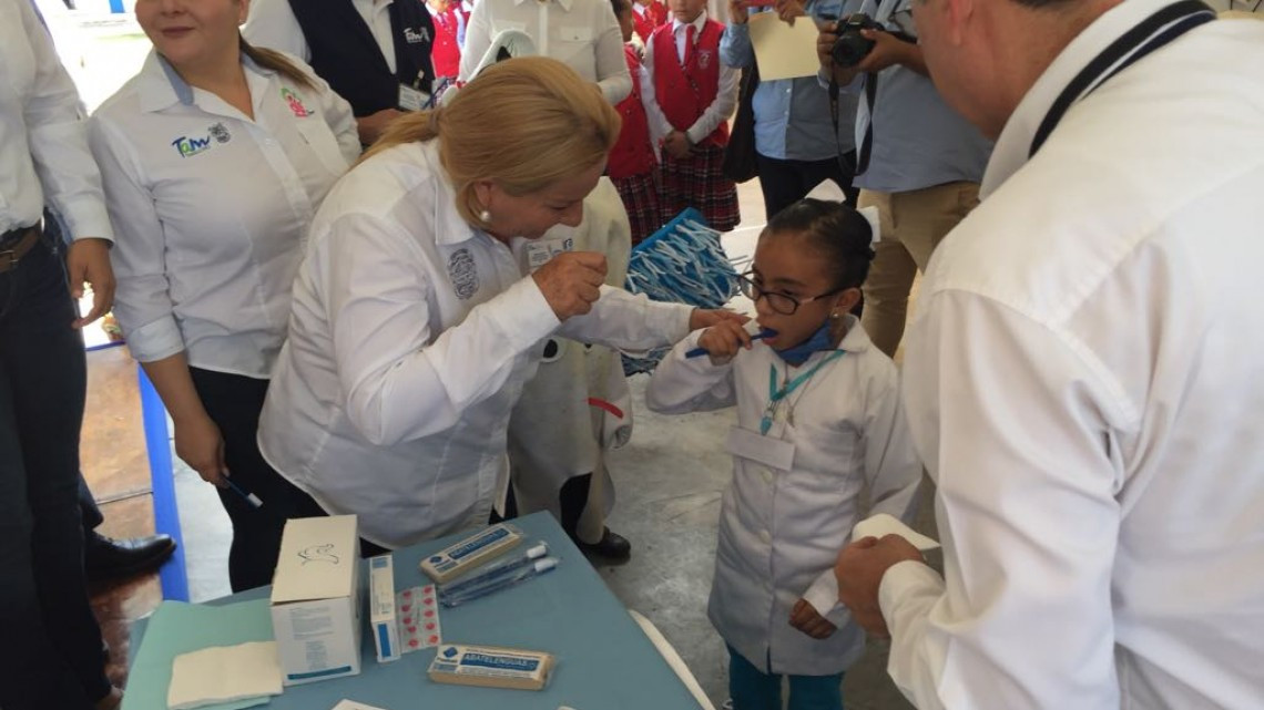Buena salud bucal se fomenta desde la niñez