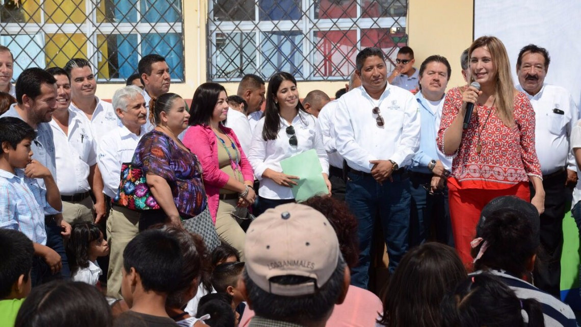 Llevan a cabo Audiencia Pública en Los Almendros