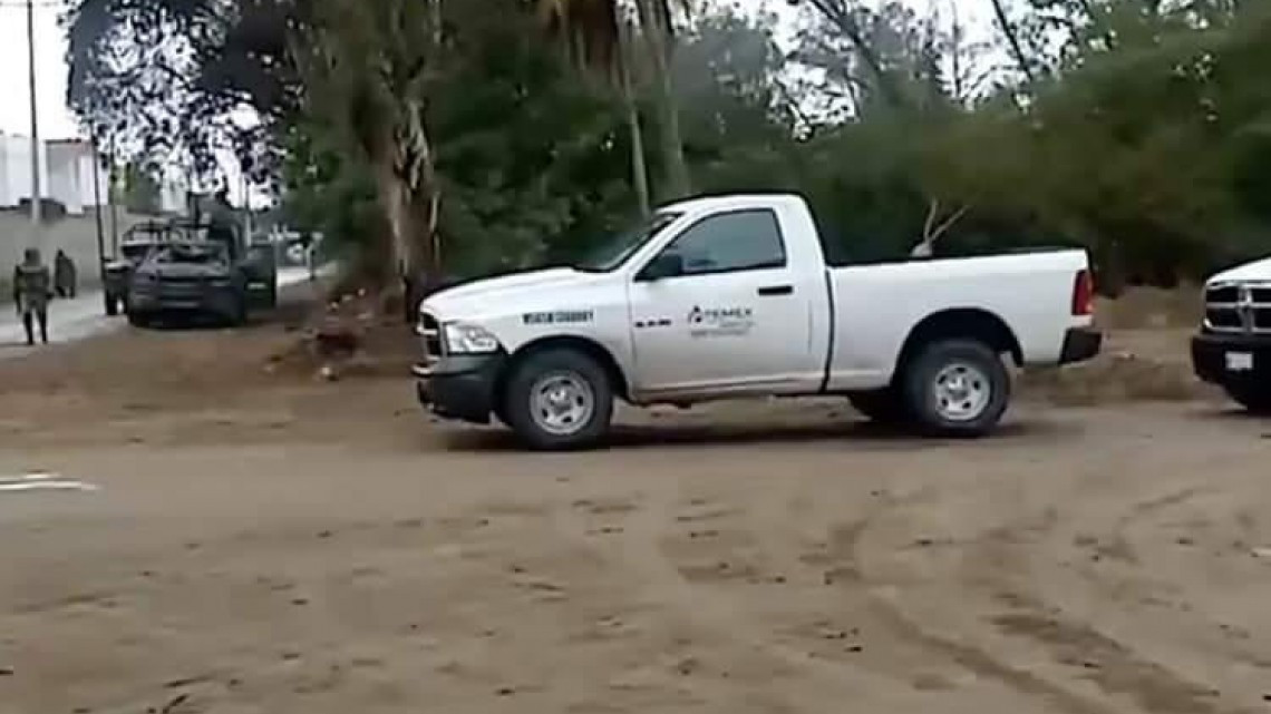 Fuga de gasolina por toma clandestina en Ciudad Madero 