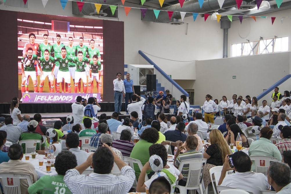 Así festejaron a los papás de Madero su día 