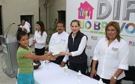 PANNARTI hace entrega de certificados de primaria y secundaria en Rio Bravo