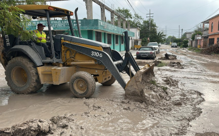 Agilizó Alcalde Carlos Peña Ortiz acciones de limpieza y descacharrización en colonias 