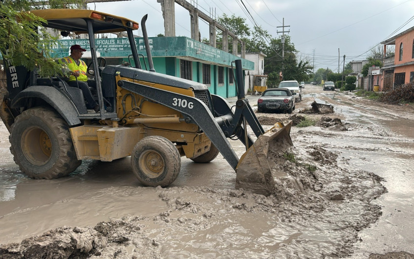 Agilizó Alcalde Carlos Peña Ortiz acciones de limpieza y descacharrización en colonias 