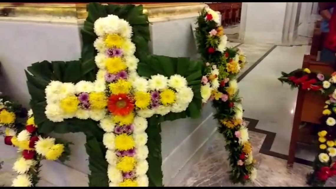 Celebran albañiles el día de la Santa Cruz