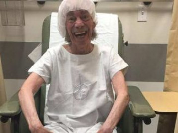 Detectan líquido en un pulmón del “Loco” Valdés