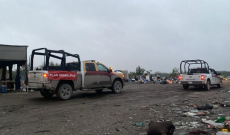 Entrega Guardia Estatal de Género cobijas y alimentos en Reynosa