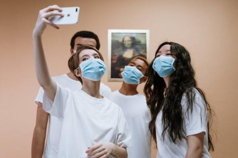 Los jóvenes no son invencibles ante el COVID-19: OMS