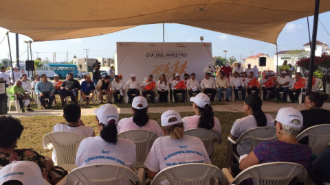 Maestros celebran su día con tradicional carrera 